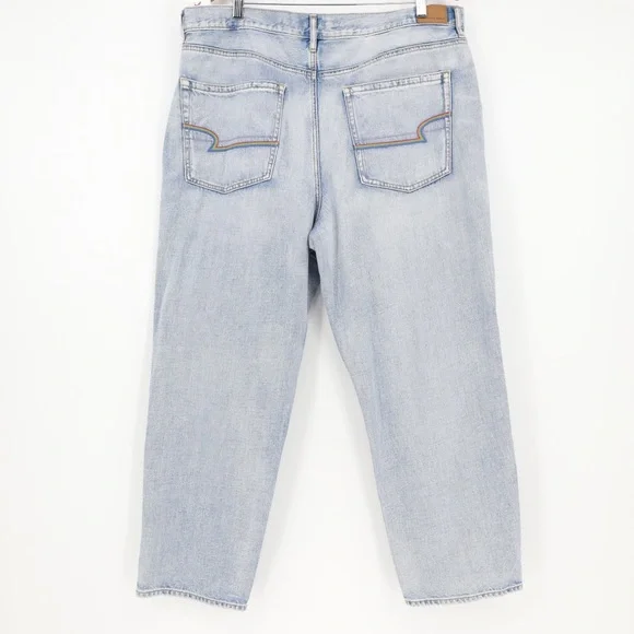 NWT American Eagle '90s Boyfriend Jeans - Picture 4 of 9